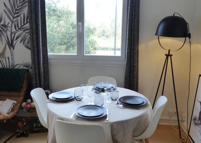 Proce - Lumineux Et Cosy, Vue Parc De Proce Lägenhet *